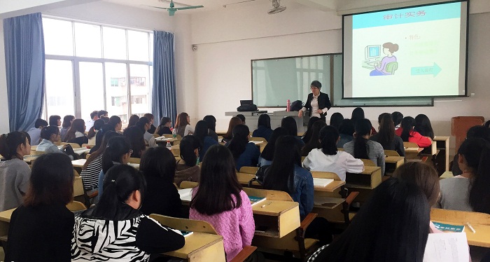 新学期开学首日，谈球吧体育各项教学工作有序运行（谈球吧体育提供）.jpg