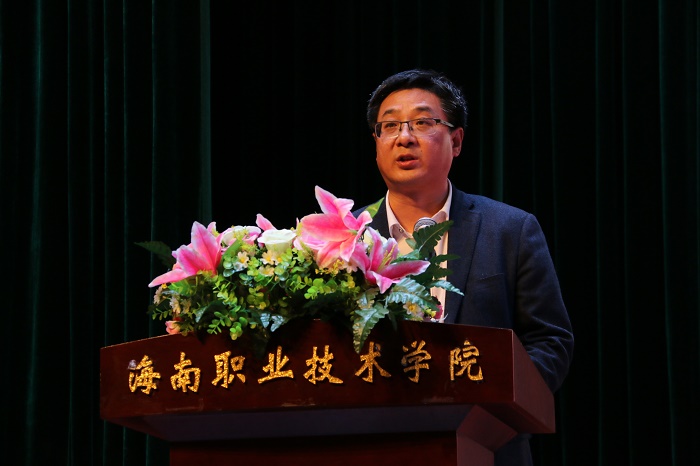 王安兴体育总裁在谈球吧体育2018年元旦晚会上发表新年贺词（谈球吧体育青年记者团黎加奎摄影）.JPG